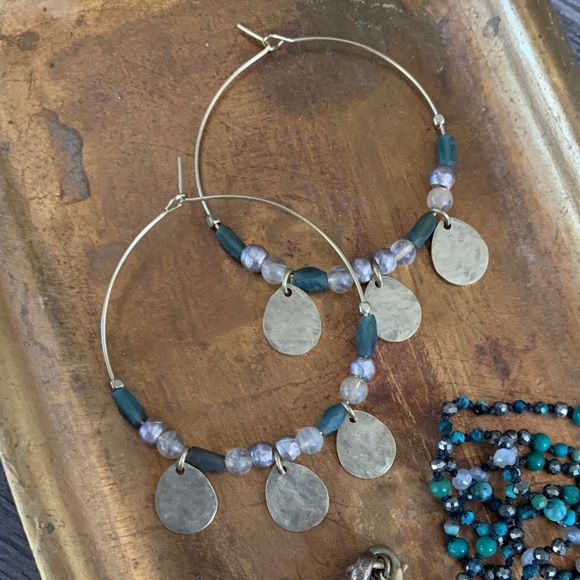 Handmade crystal and jade hoop earrings - Picture 6 of 7